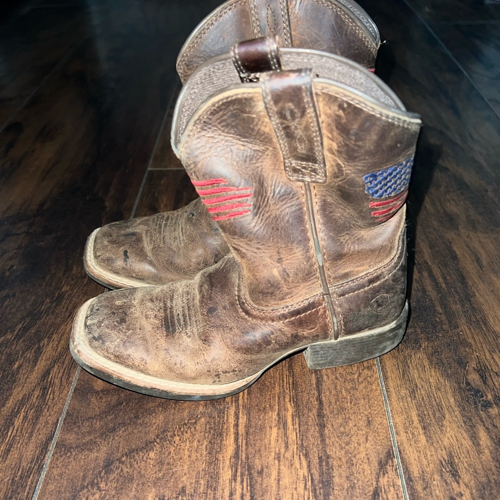 Kids boots